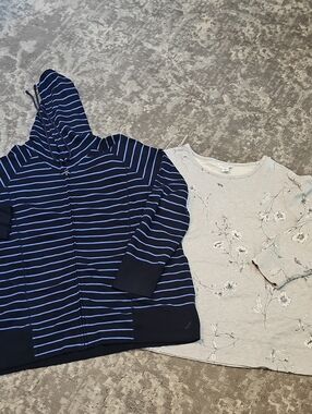 Womens Sweatshirts Size 3x & 4x Zip Up